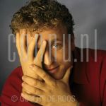 21-11-1994 Gordon at studio in Amsterdam.

[keywords]Posed, Headshot, Eyecontact, Hand[/keywords]